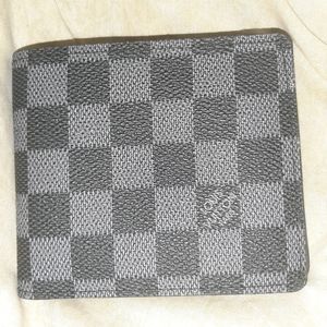 Men's Louis Vuitton wallet